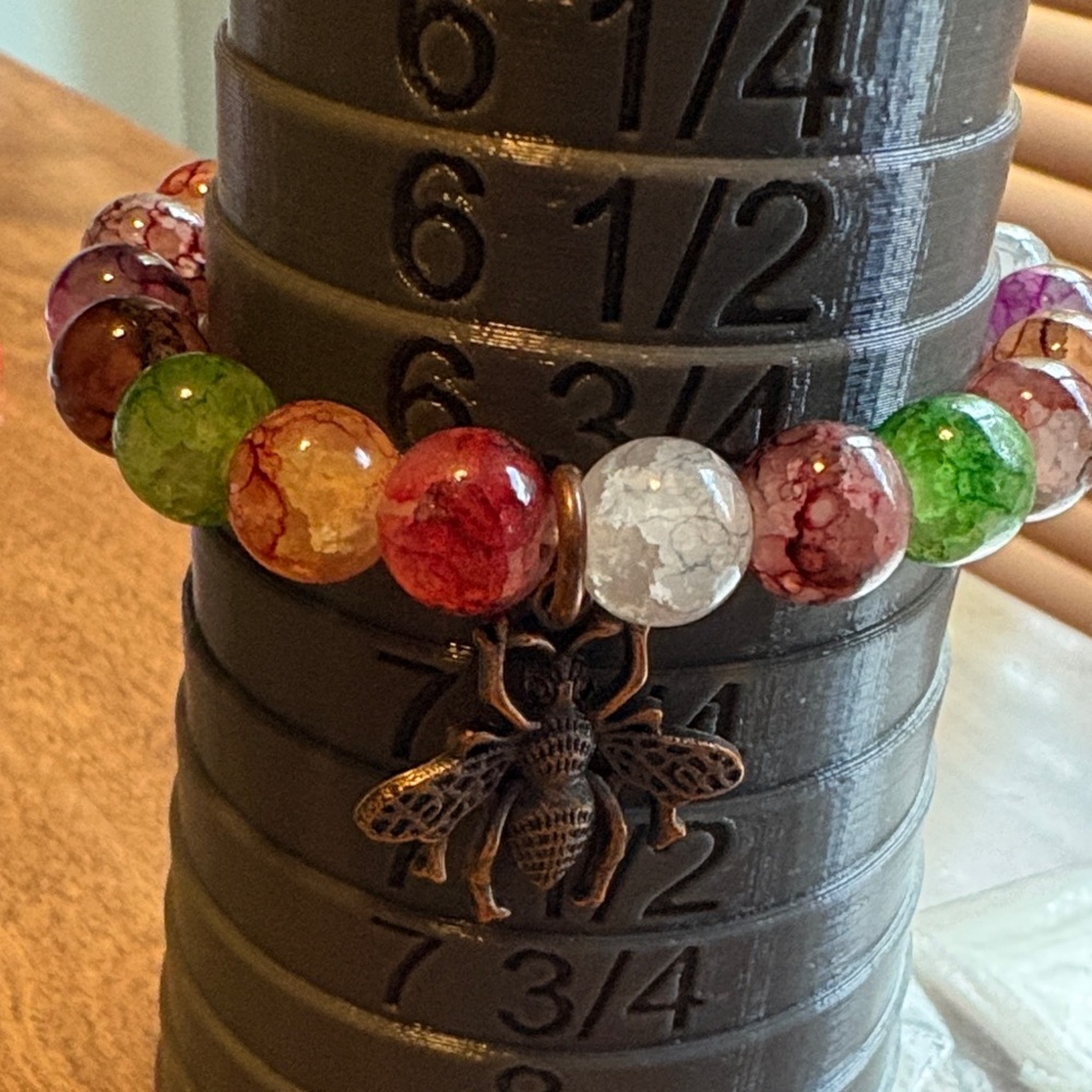 Multicolor Beaded Bracelet with Bee Charm - Picture 4 of 5